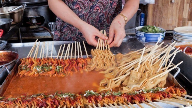 '제천 명물!!! 빨간오뎅 - 내토시장 내토빨간오뎅 / Spicy Fish Cake , Spicy Oden Fish Cake - Korean street food'