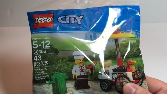 'Lego City Hot Dog Cart/Food Stand Set 30356'