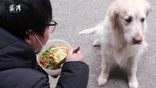 'Wuhan man helps 600 households buy food after city \'lockdown\' due to coronavirus outbreak'
