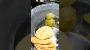 'Madurai street food #madurai famous mullu murungai keerai vadai'