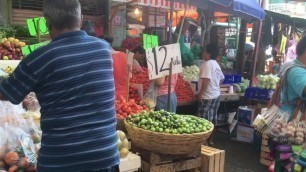 'Acapulco Central Market tour and raw foods I ate in Mexico'