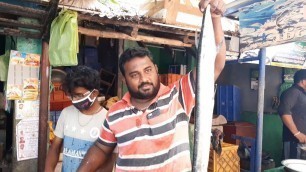 'MADURAI Food Tour -  Madurai Therkuvasal Fish market tour by Madurai Street Food'