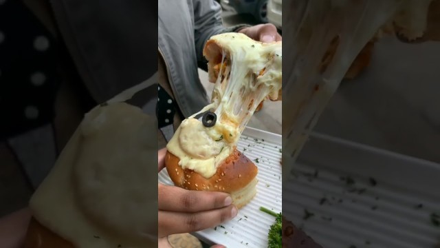 'Cheese bomb burger'