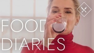 'Everything Yolanda Hadid Eats in a Day | Food Diaries | Harper\'s BAZAAR'