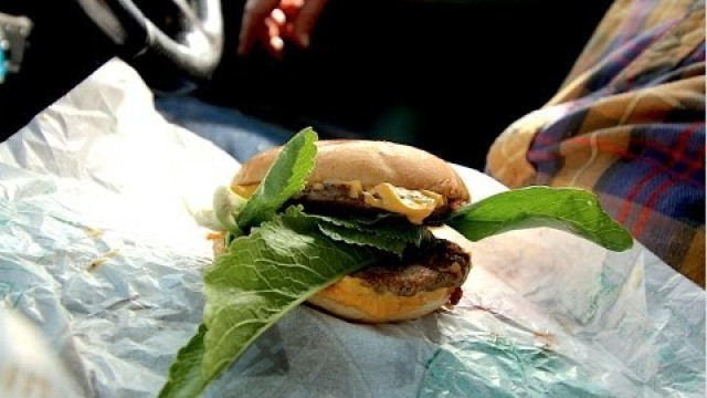 'Weird McDonalds Hack - Horseradish Cheeseburger'