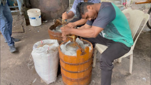 'Old-Fashioned Hand Churned Ice Cream Making | Indian Street Food'