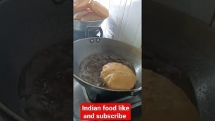 '#shorts #mumbai #youtubeshorts #india #dubai #turist #food #puri #puribhajirecipe #viral#streetfood'